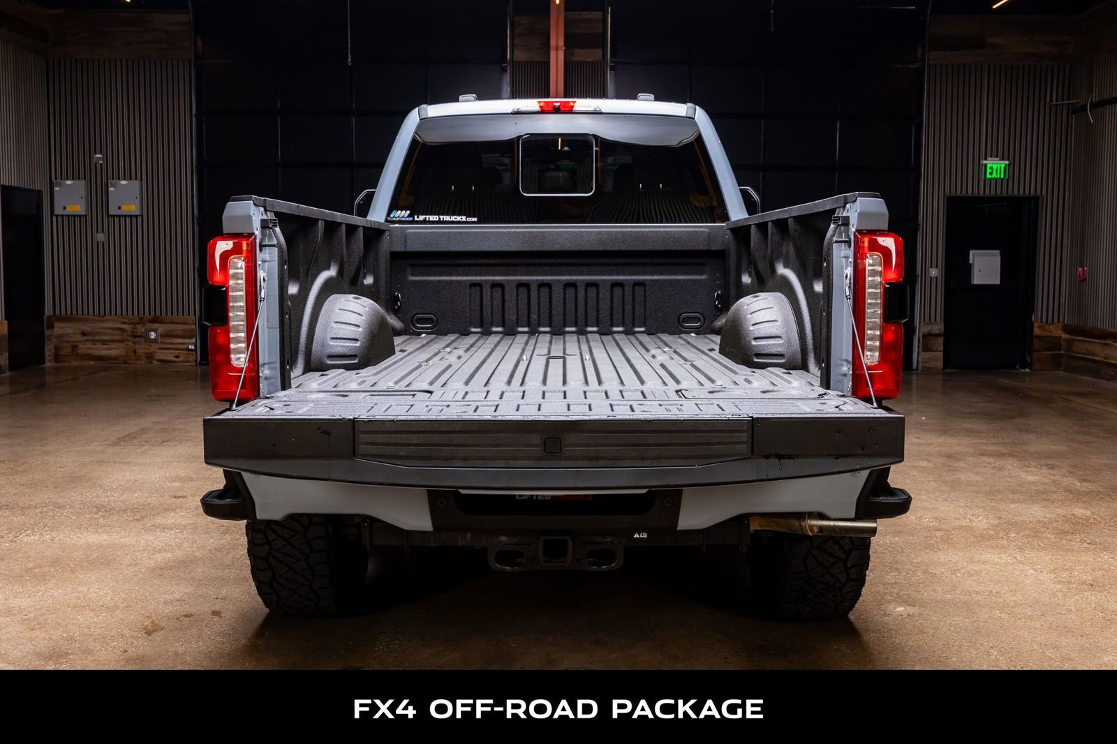 Used 2024 Ford F350 Lariat w/ Lariat Ultimate Package image 9