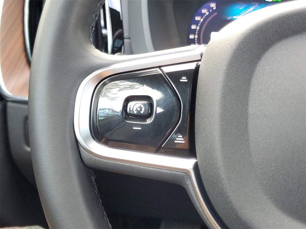 Certified 2024 Volvo XC60 B5 Ultimate AWD/4WD image 24