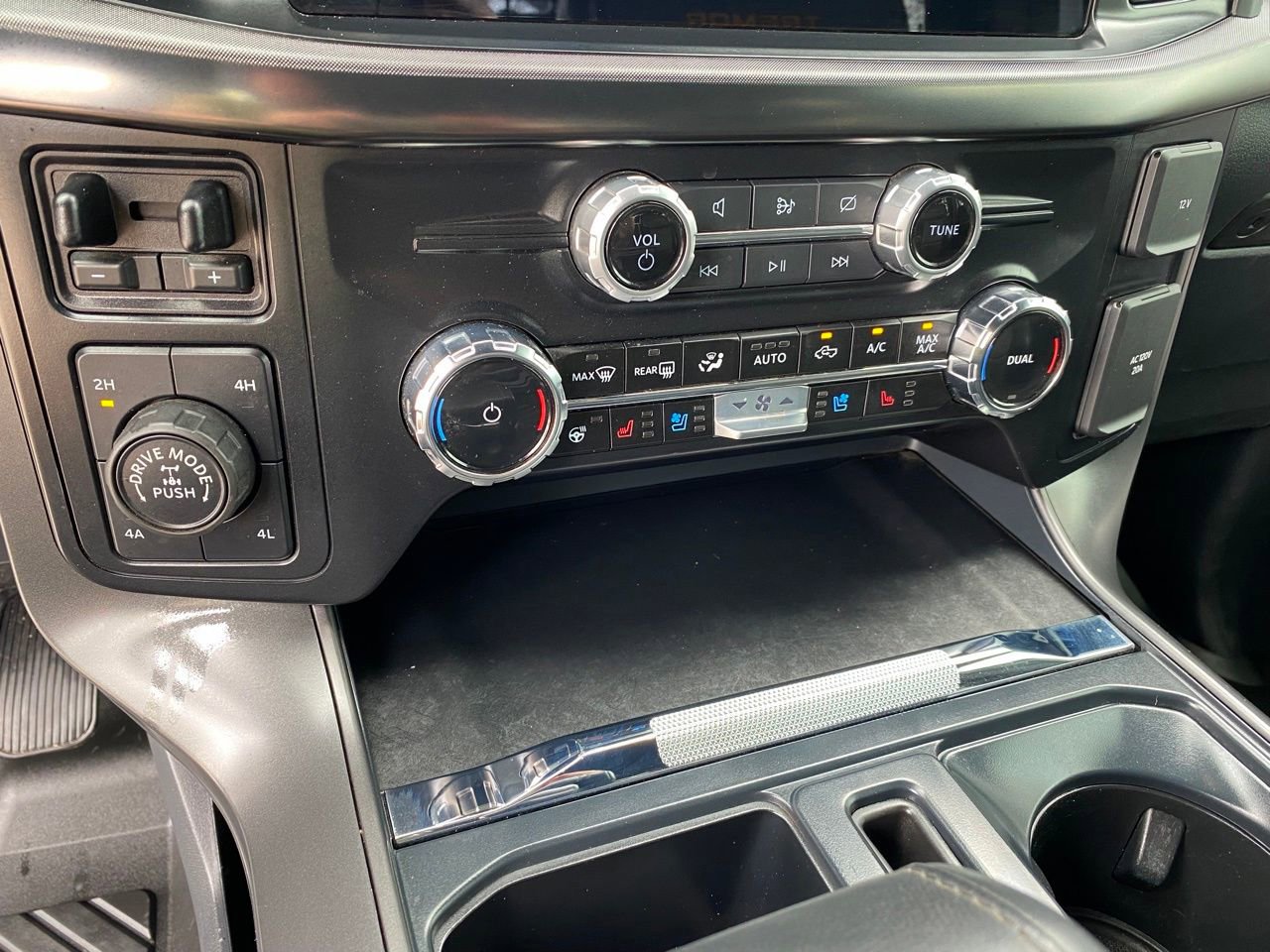 Used 2024 Ford F150 Tremor w/ Equipment Group 402A High image 29