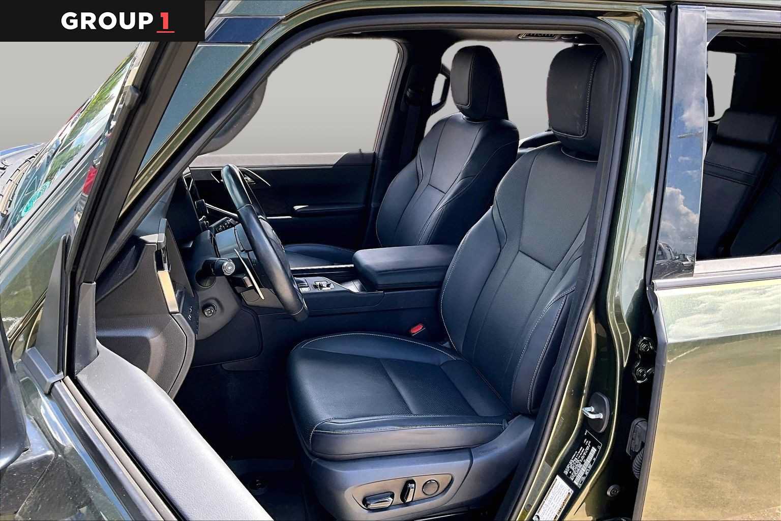 Certified 2024 Lexus GX 550 w/ Accessory Package (31) AWD/4WD image 7