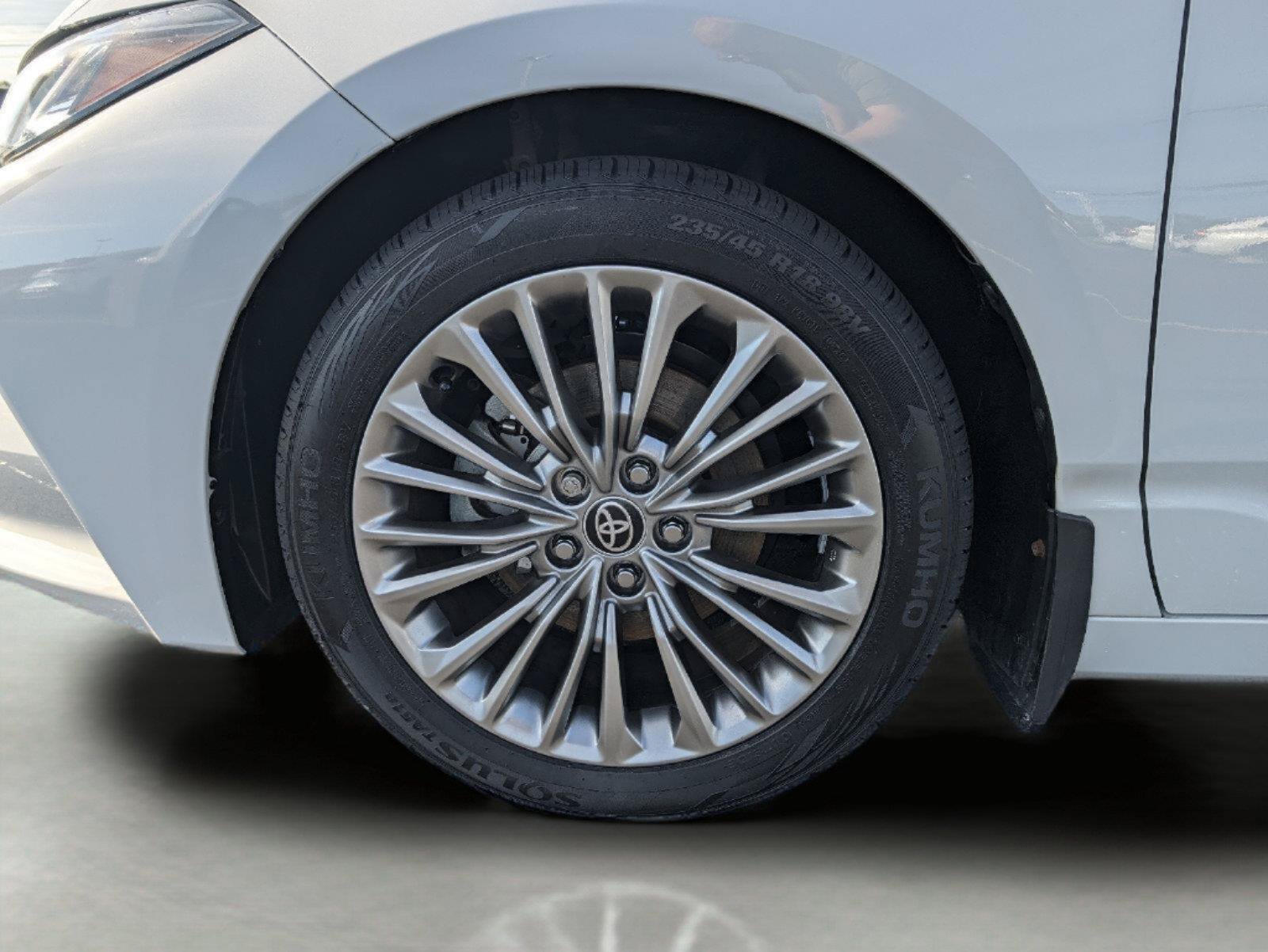 Used 2022 Toyota Avalon Limited w/ Advanced Safety Package FWD image 28