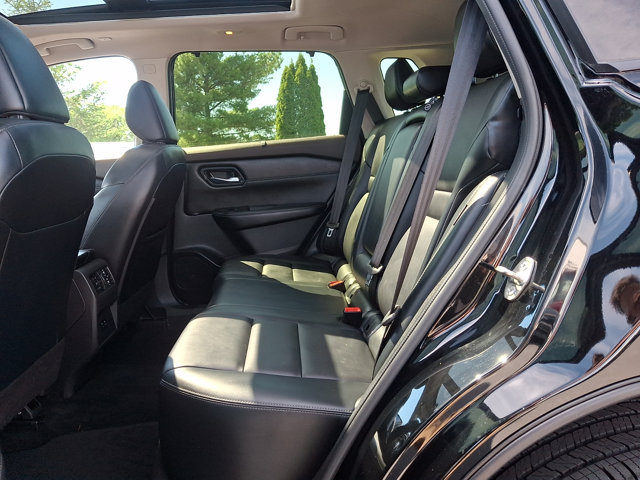 Certified 2023 Nissan Rogue SV w/ SV Premium B Package AWD/4WD image 11