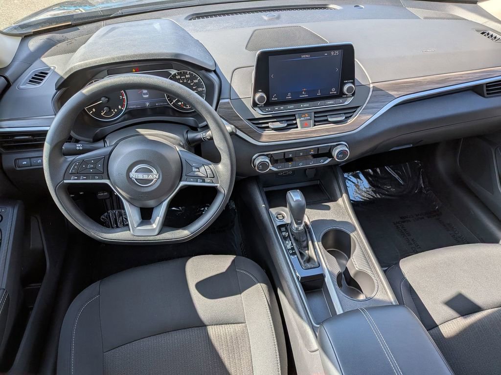 Used 2025 Nissan Altima 2.5 SV image 20