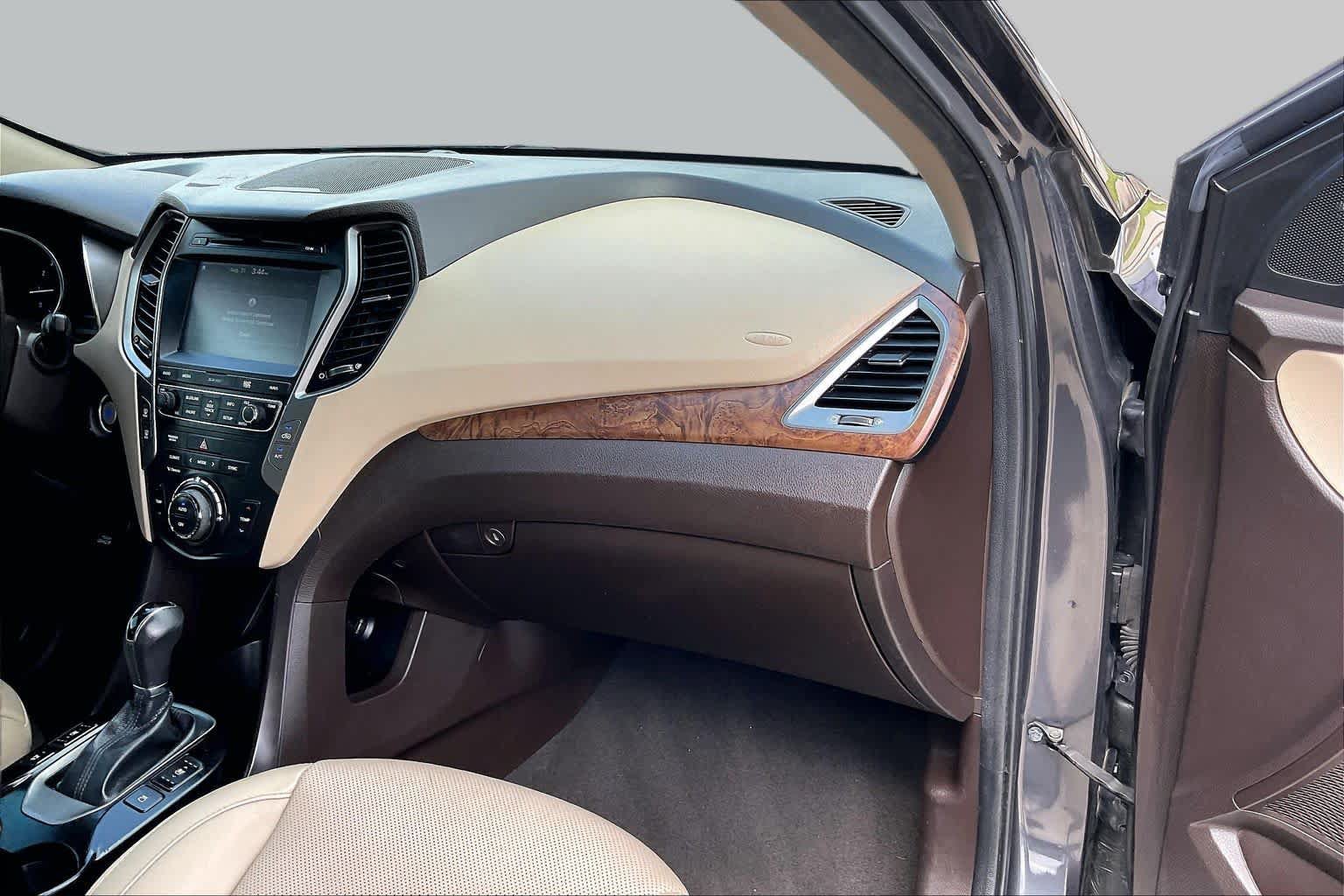 Used 2018 Hyundai Santa Fe Sport w/ 2.4L Tech Package 04 FWD image 18