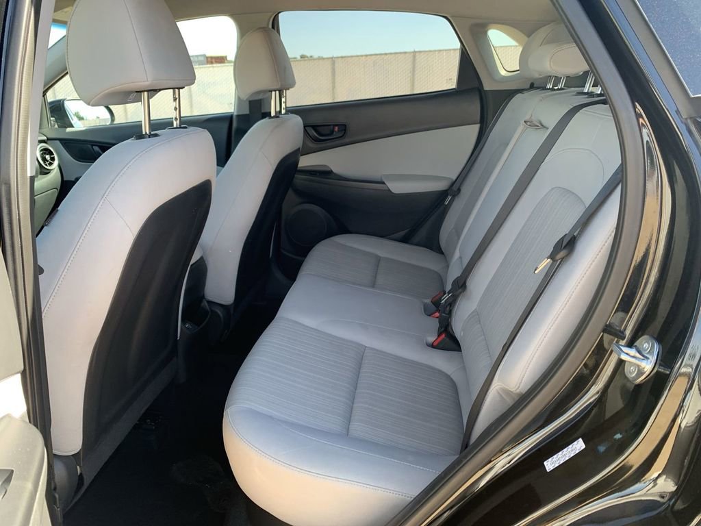 Used 2023 Hyundai Kona SEL AWD/4WD image 23
