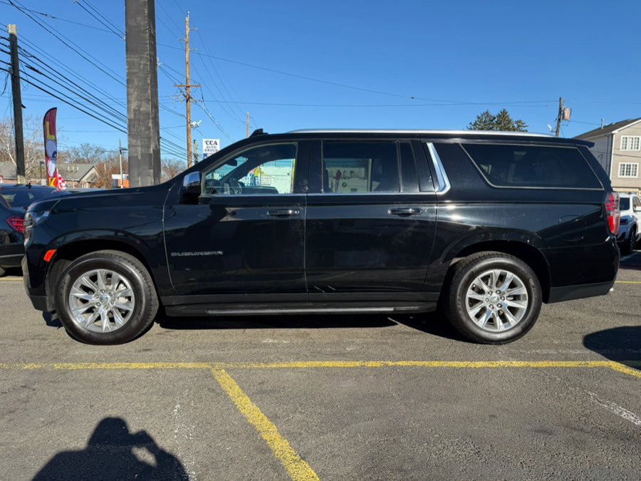 Used 2024 Chevrolet Suburban Premier image 16