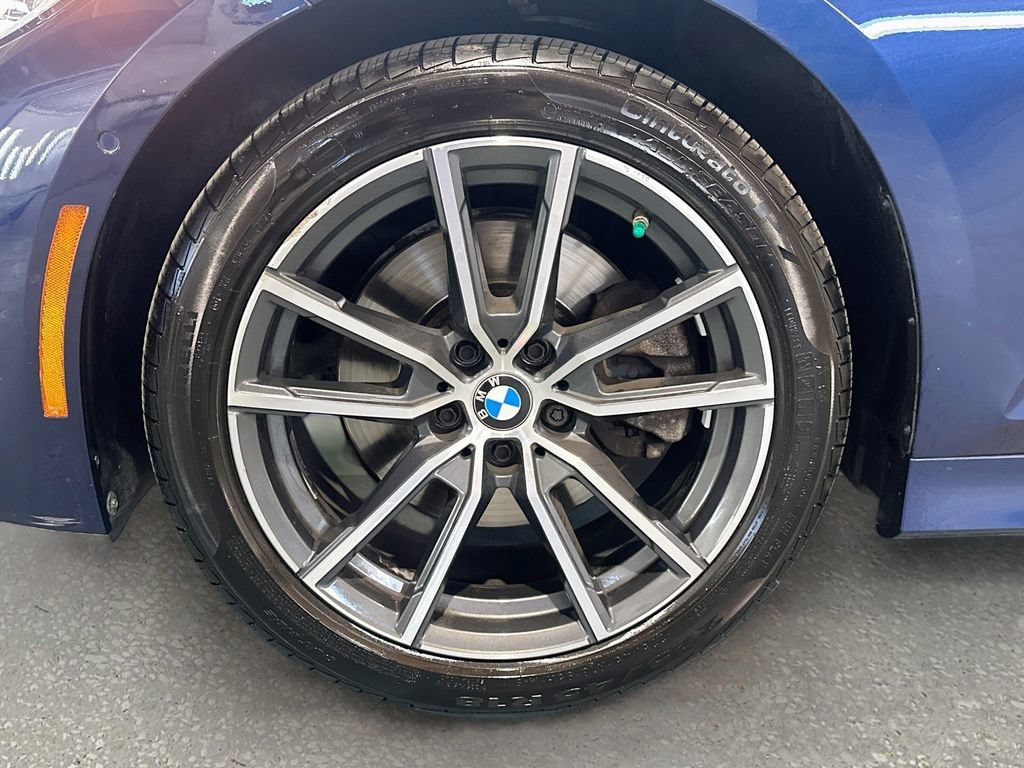 Used 2020 BMW 330i xDrive Sedan w/ Executive Package AWD/4WD image 32