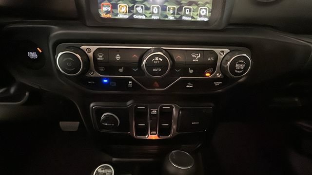 Used 2023 Jeep Wrangler Unlimited w/ Cold Weather Group AWD/4WD image 21