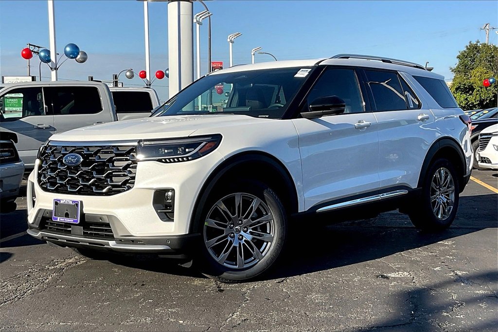 New 2026 Ford Explorer Platinum image 2