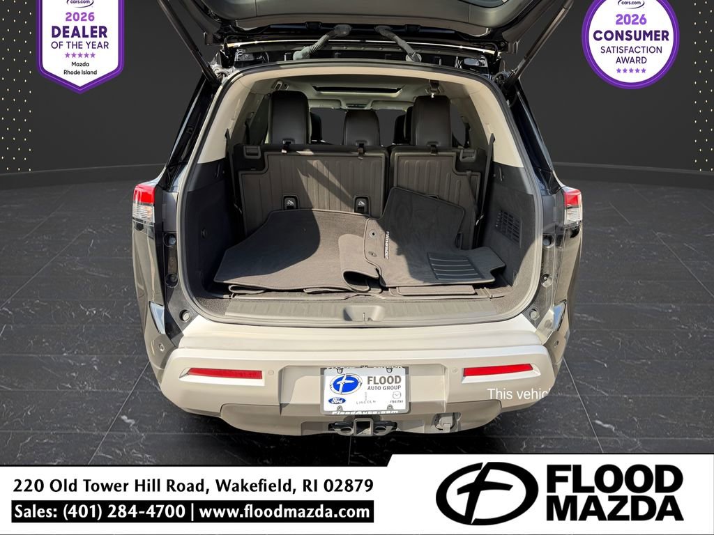 Used 2023 Nissan Pathfinder SL w/ SL Premium Package AWD/4WD image 9