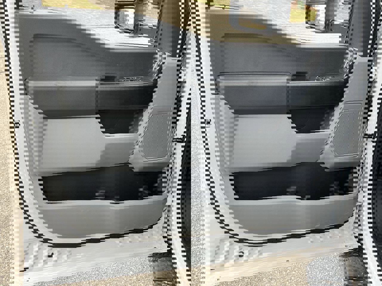 New 2025 Ford F350 XL w/ XL Chrome Package image 6