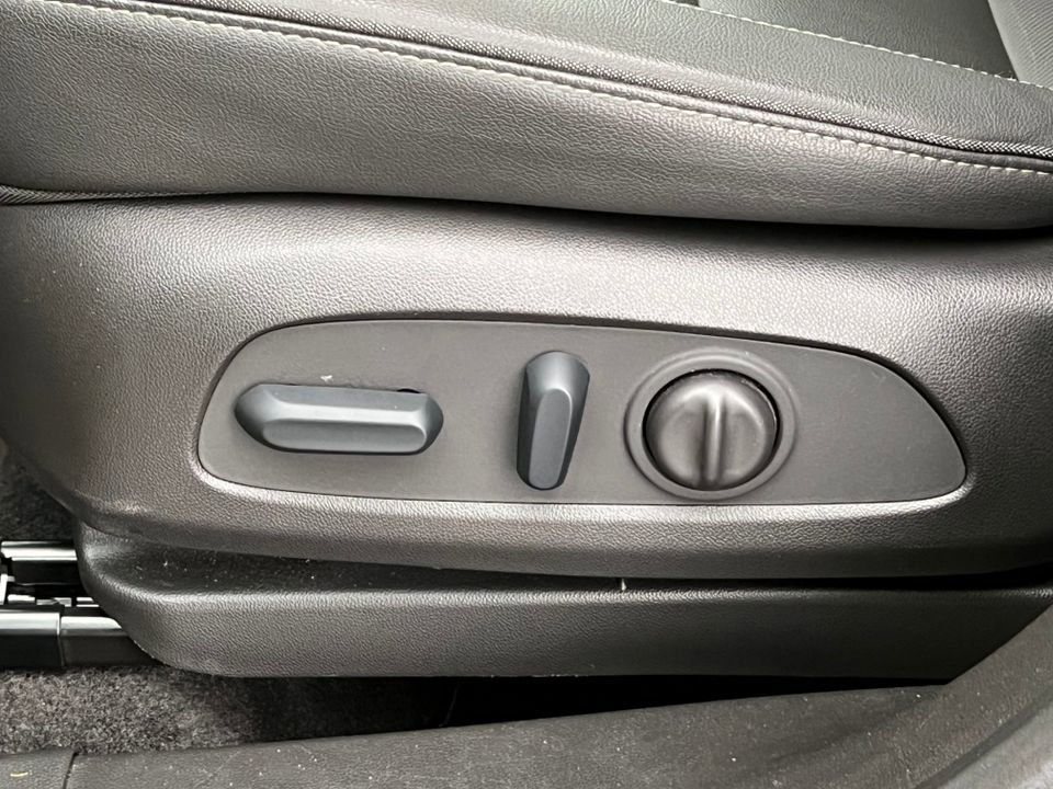 Used 2023 Chevrolet TrailBlazer ACTIV w/ Sun and Liftgate Package image 10