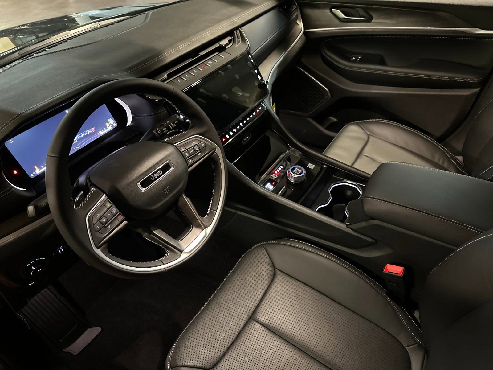 New 2026 Jeep Grand Cherokee Limited image 9