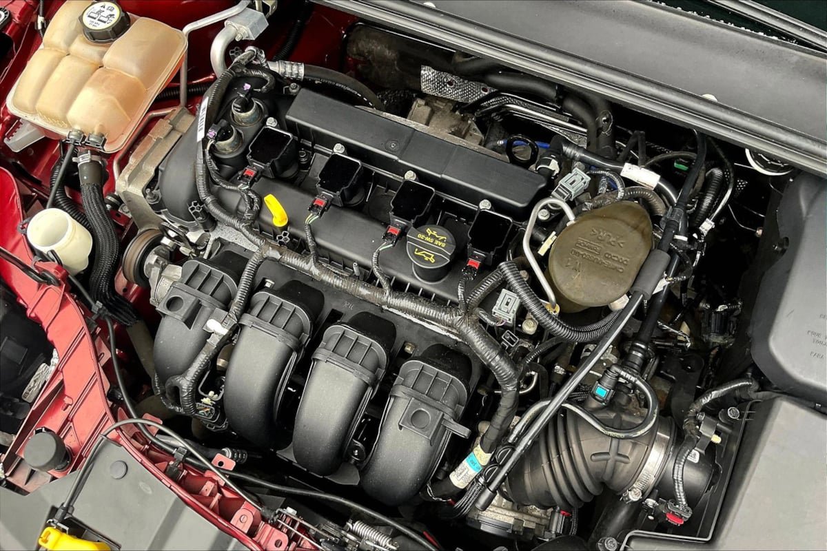 Used 2013 Ford Focus SE w/ SE Winter Pkg FWD image 28