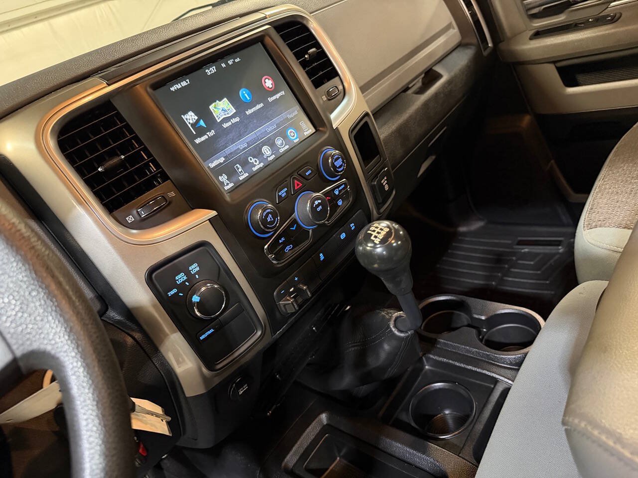 Used 2014 RAM 2500 SLT w/ Popular Equipment Group AWD/4WD image 32