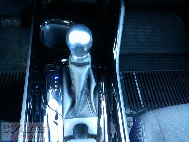 Used 2020 Toyota C-HR XLE image 16