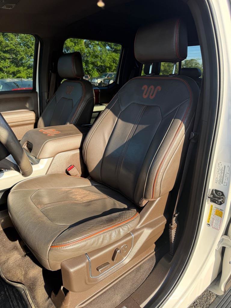Used 2015 Ford F150 King Ranch w/ Equipment Group 601A Luxury AWD/4WD image 4