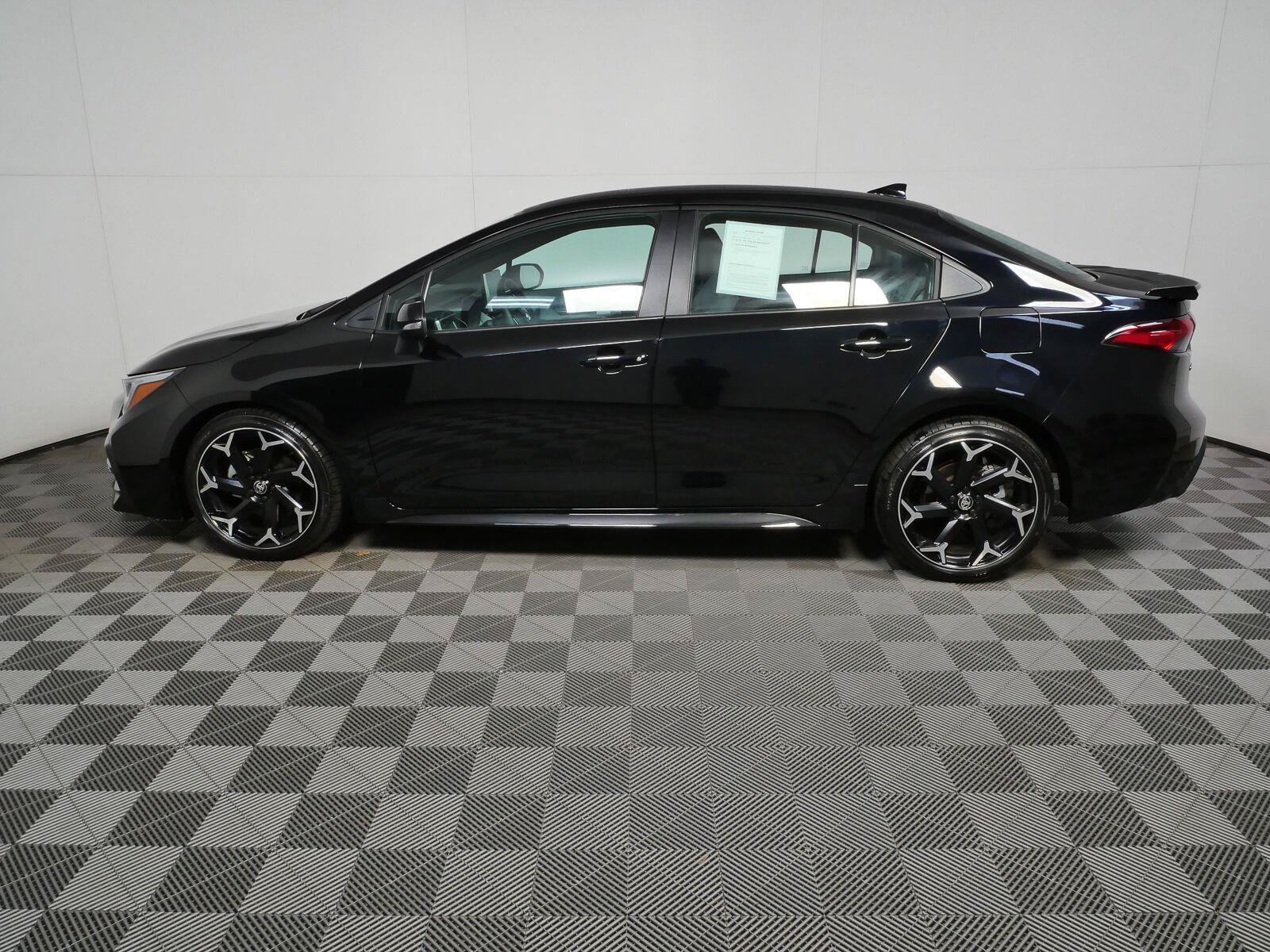 Used 2025 Toyota Corolla FX w/ Convenience Package FWD image 31