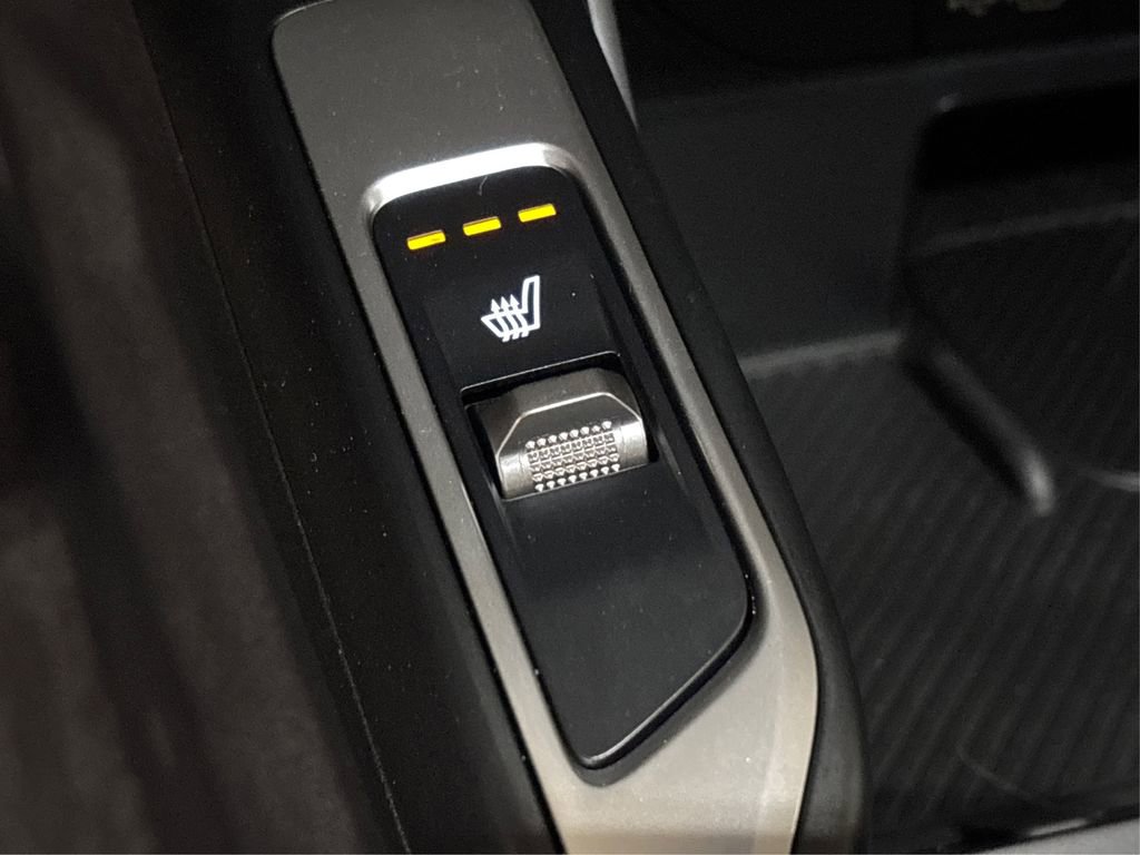 Certified 2025 Kia Sorento EX w/ Panoramic Sunroof Package image 33