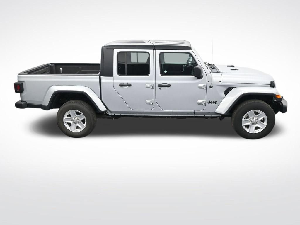 Used 2023 Jeep Gladiator Sport AWD/4WD image 21