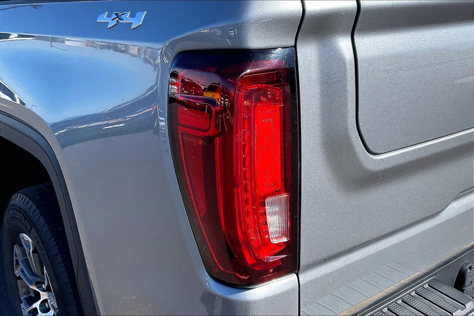 Used 2025 GMC Sierra 1500 SLT image 24