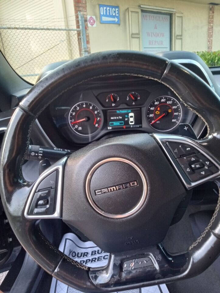 Used 2017 Chevrolet Camaro LT w/ RS Package image 7