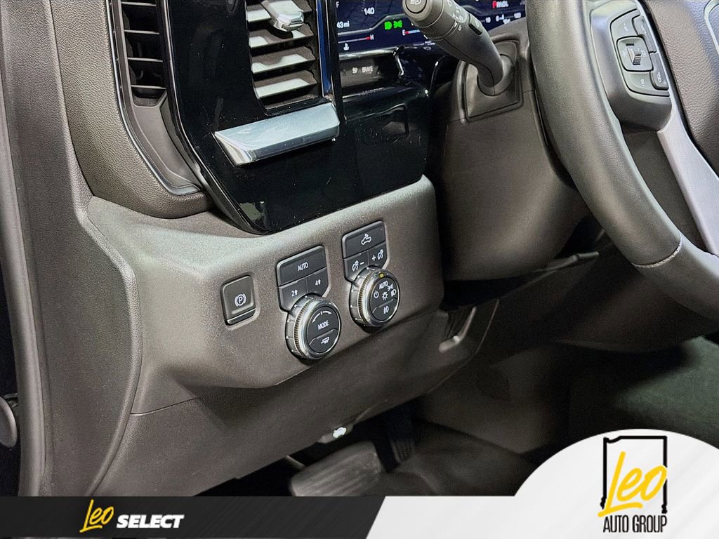 Used 2024 GMC Sierra 1500 Elevation image 10