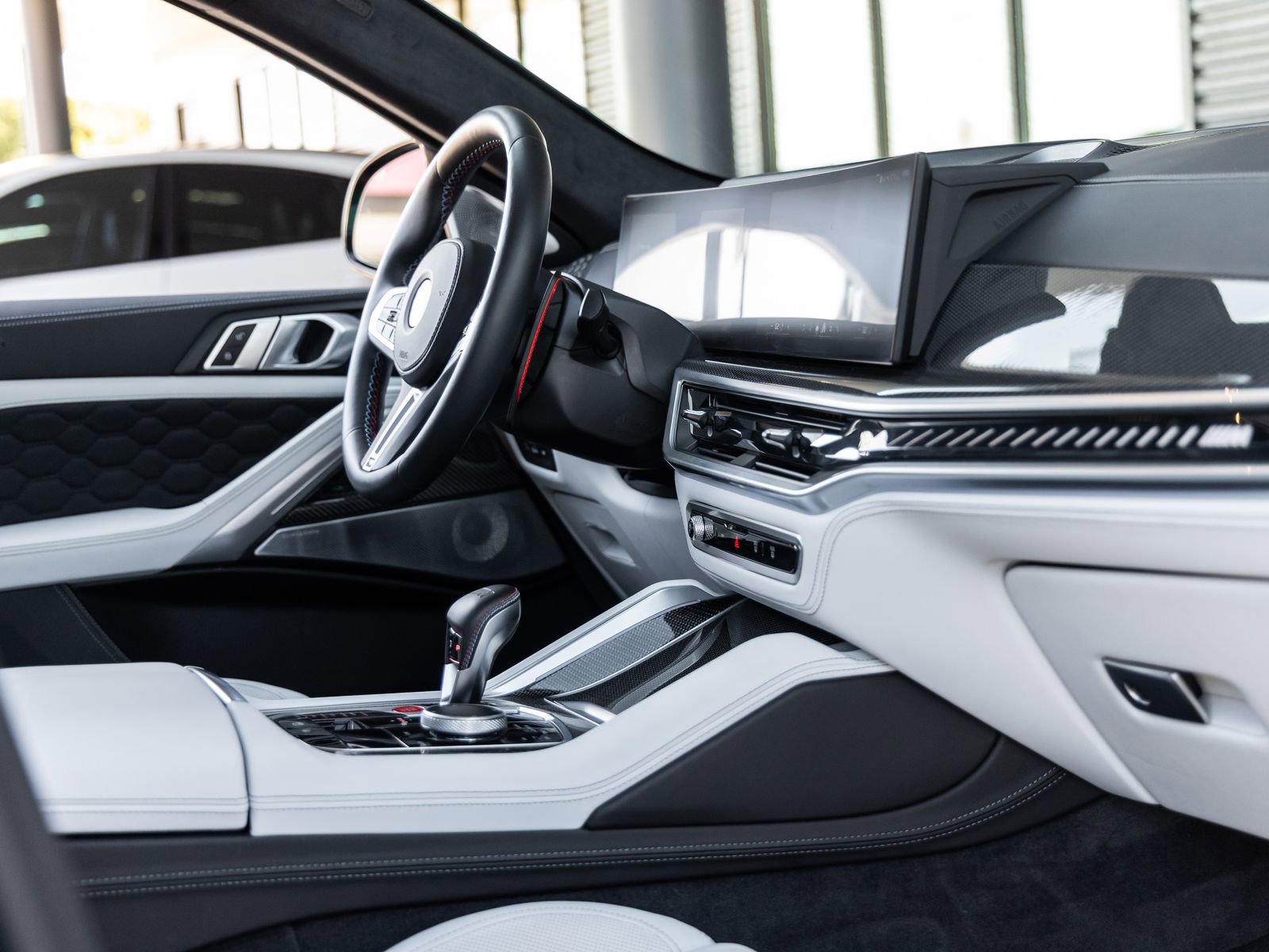 Used 2025 BMW X6 M Competition w/ Executive Package image 48