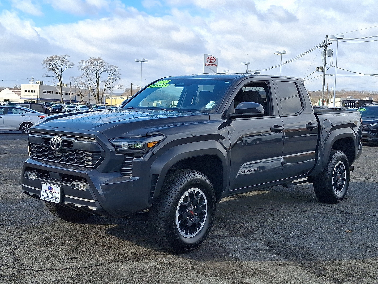 Certified 2024 Toyota Tacoma TRD Off-Road image 3