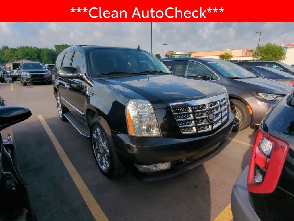 Used 2014 Cadillac Escalade Luxury AWD/4WD image 3