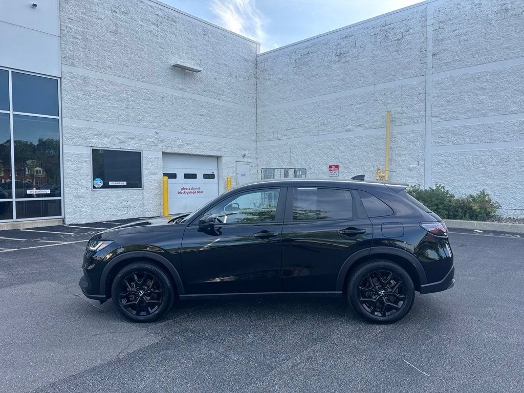 Certified 2025 Honda HR-V Sport image 8