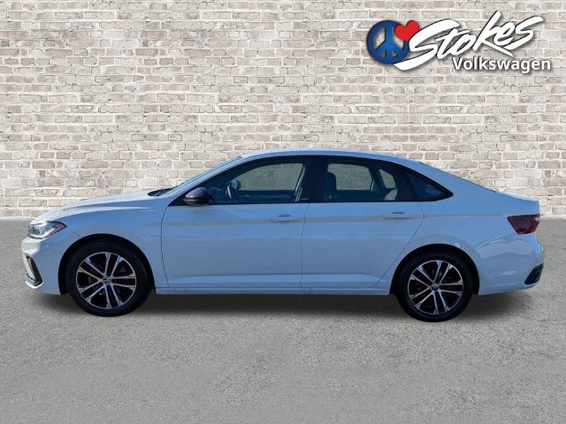 Certified 2025 Volkswagen Jetta Sport FWD image 7