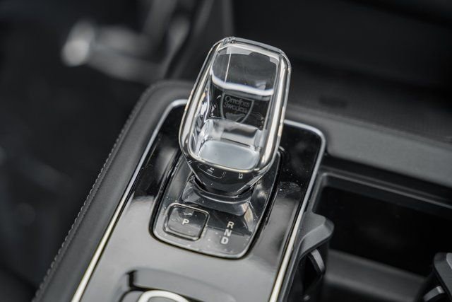 Certified 2025 Volvo XC90 T8 Core w/ Climate Package image 22