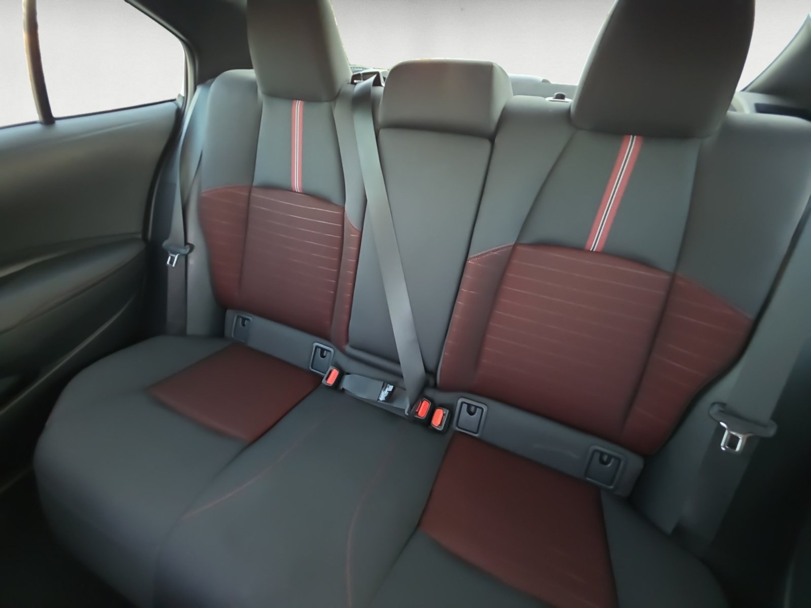 Used 2025 Toyota Corolla SE FWD image 13