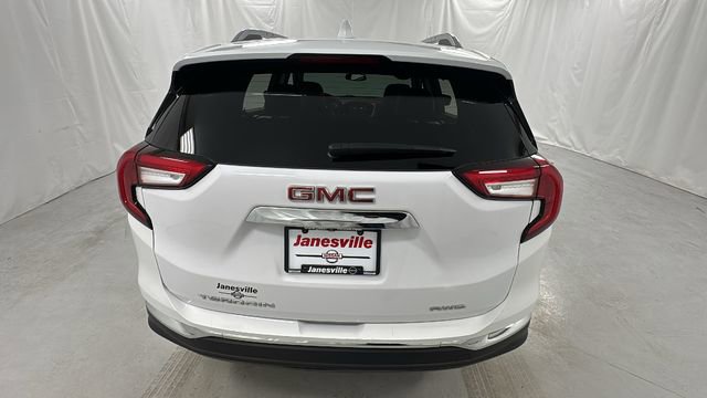 Used 2024 GMC Terrain SLT image 4