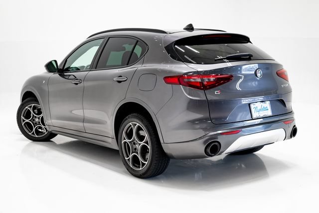 Used 2022 Alfa Romeo Stelvio Ti AWD/4WD image 28
