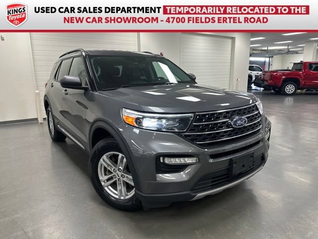 Used 2023 Ford Explorer XLT w/ Equipment Group 202A AWD/4WD image 1