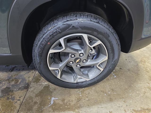 New 2026 Chevrolet Trax LT w/ Driver Confidence Package FWD image 31