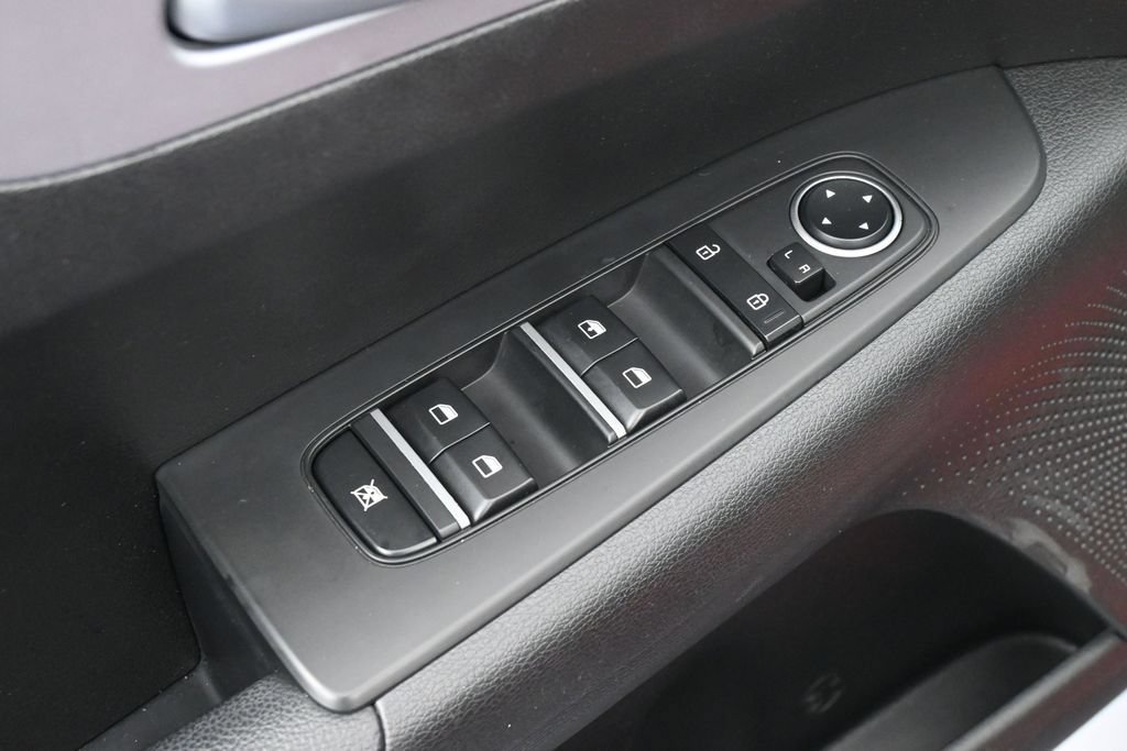 Used 2023 Kia Forte LXS w/ LXS Technology Package FWD image 13
