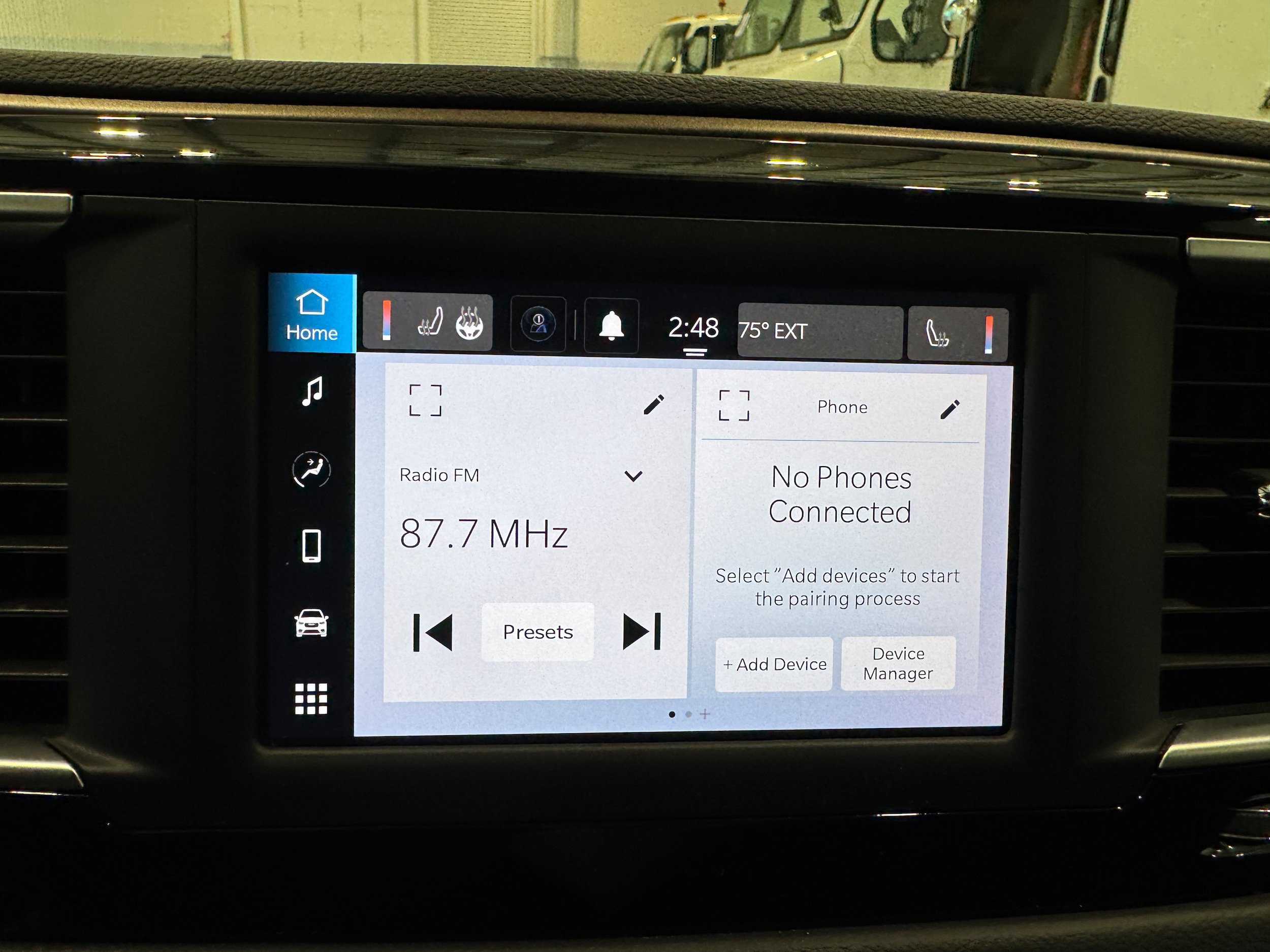 Used 2022 Chrysler Voyager LX FWD image 18