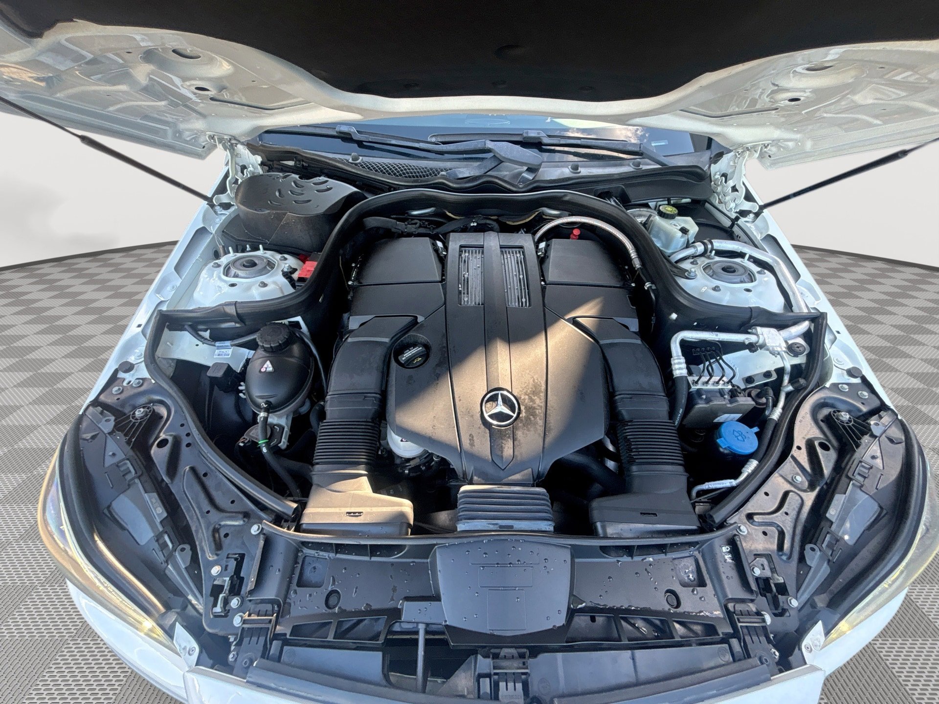 Used 2016 Mercedes-Benz E 400 Sedan image 18