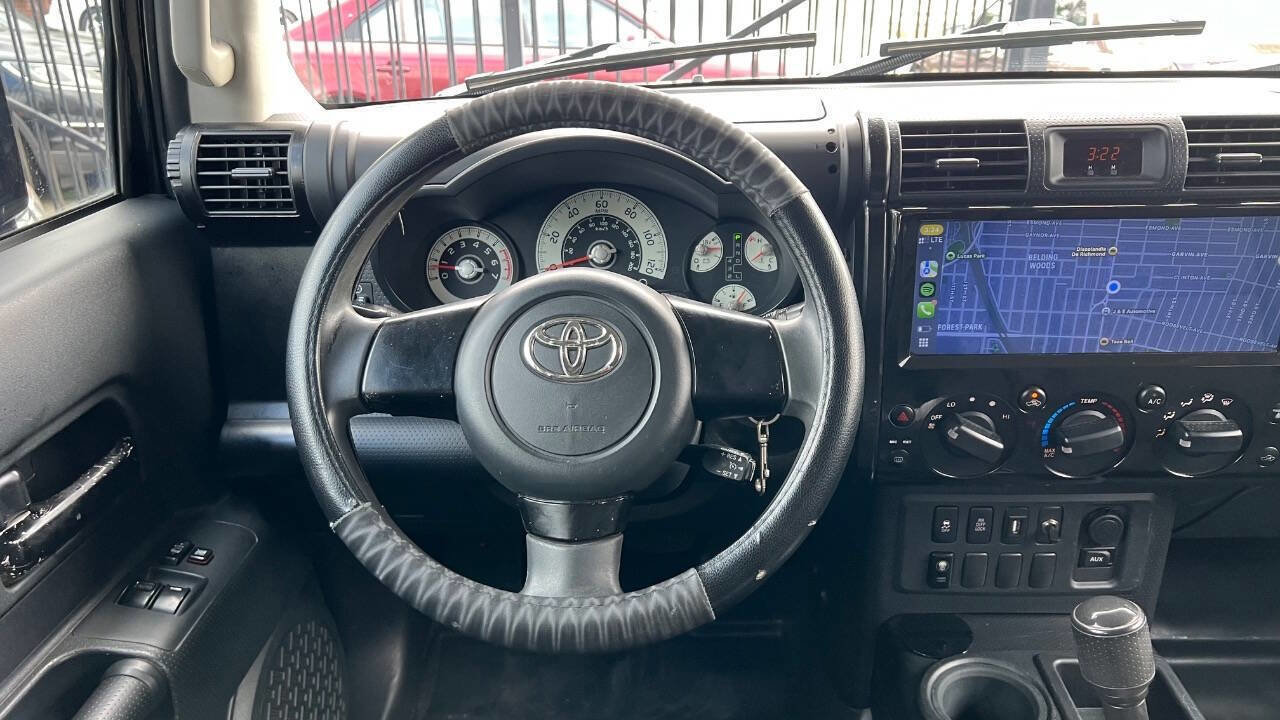 Used 2009 Toyota FJ Cruiser 2WD image 12