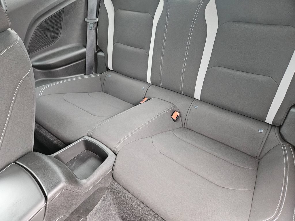 Used 2018 Chevrolet Camaro SS RWD image 33