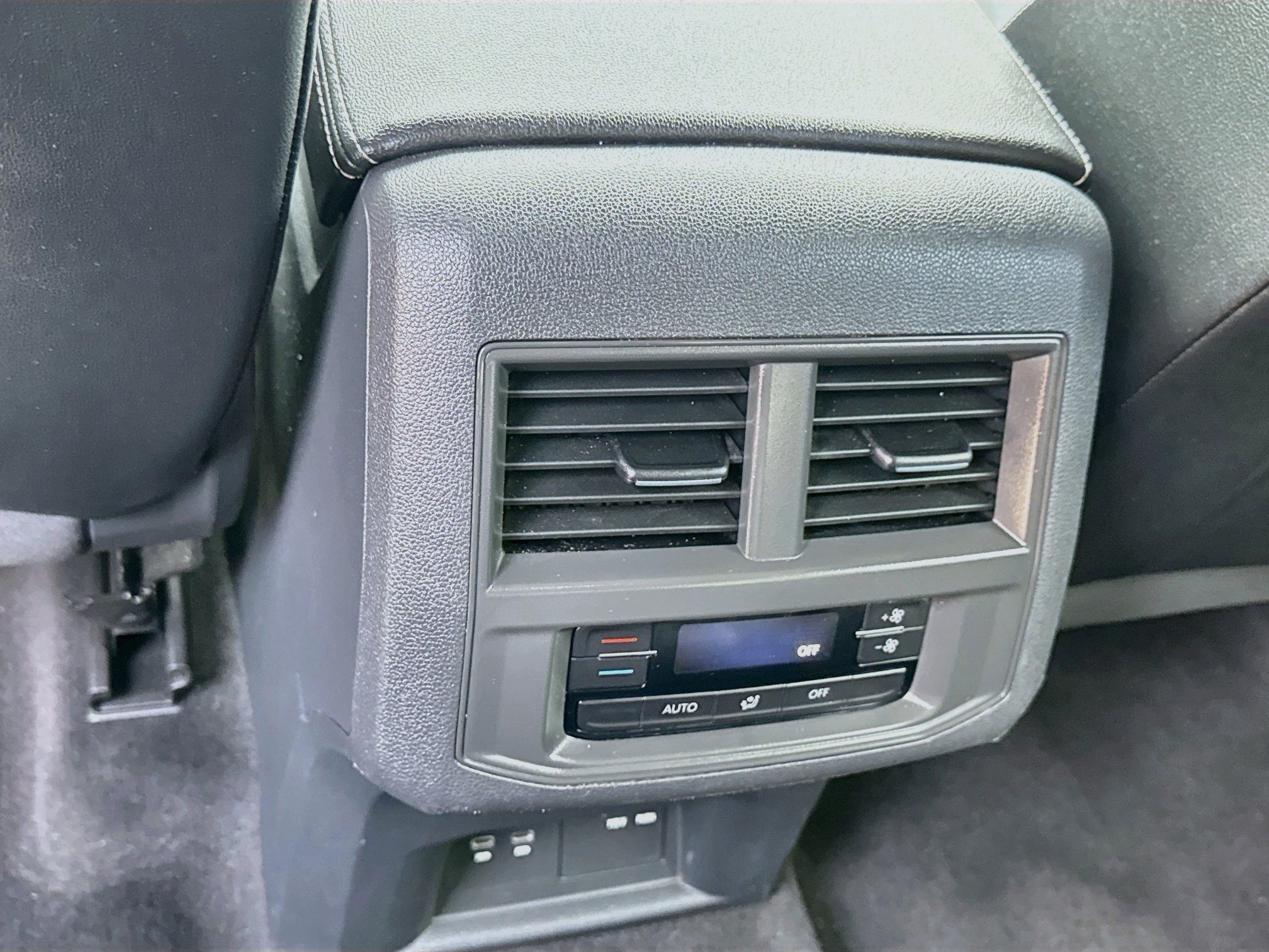 Used 2022 Volkswagen Atlas SE FWD image 22