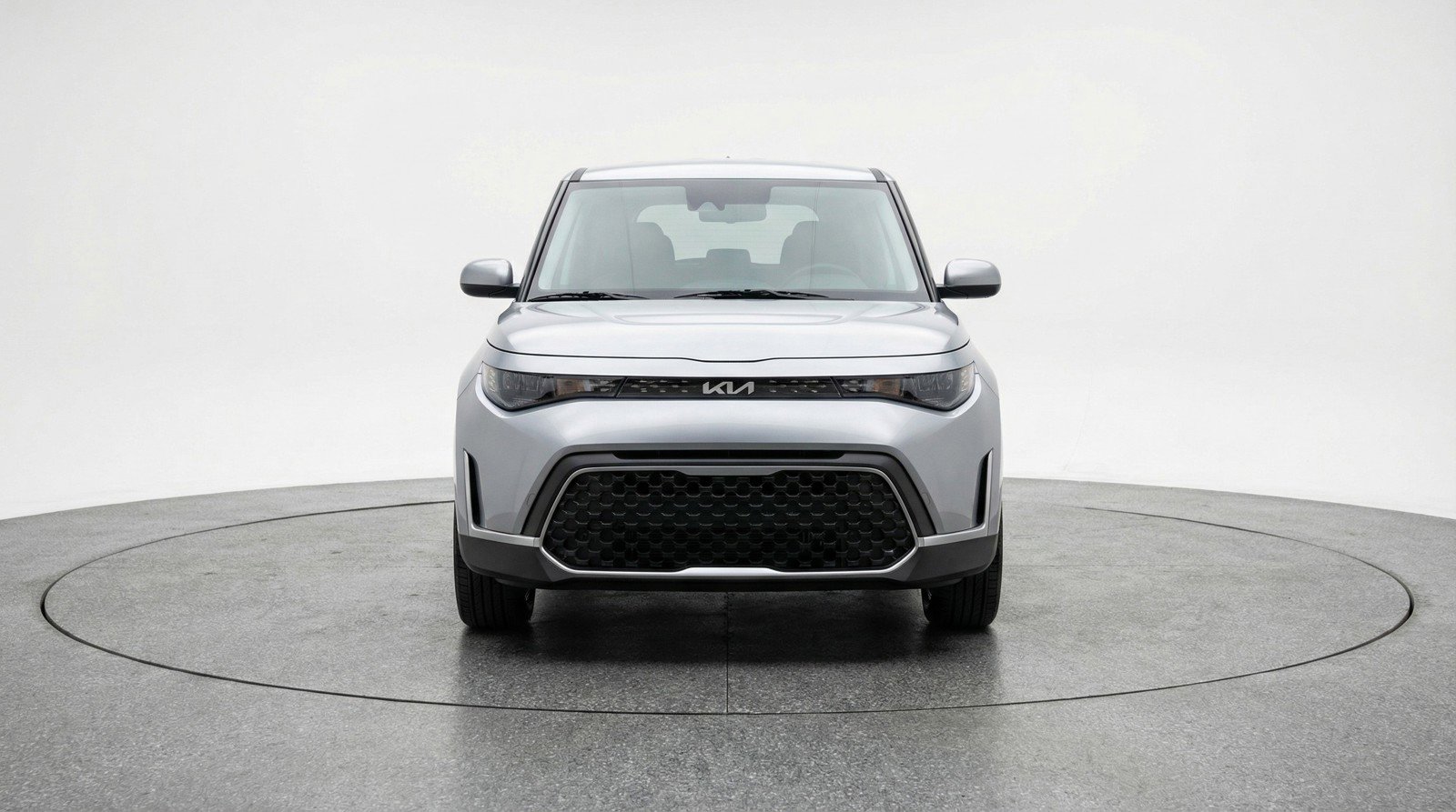 Used 2025 Kia Soul LX w/ LX Technology Package image 2