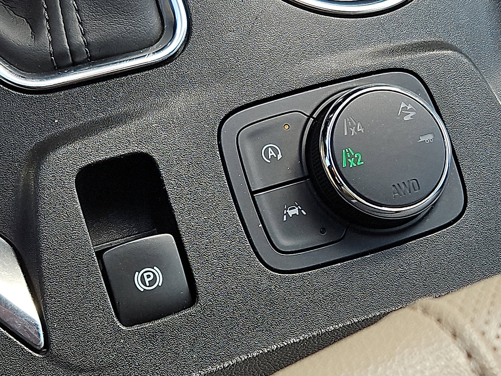 Used 2022 Chevrolet Traverse Premier image 26