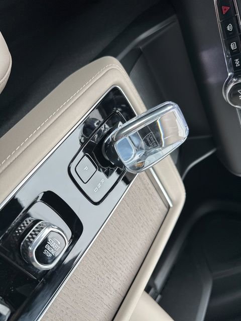 New 2026 Volvo XC90 B5 Core w/ Protection Package Premier image 14