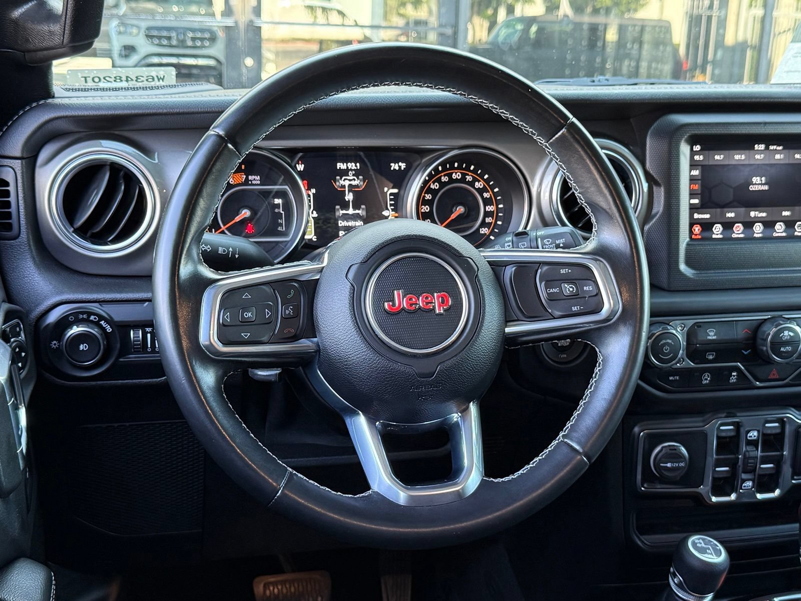 Used 2021 Jeep Wrangler Unlimited Sahara AWD/4WD image 37