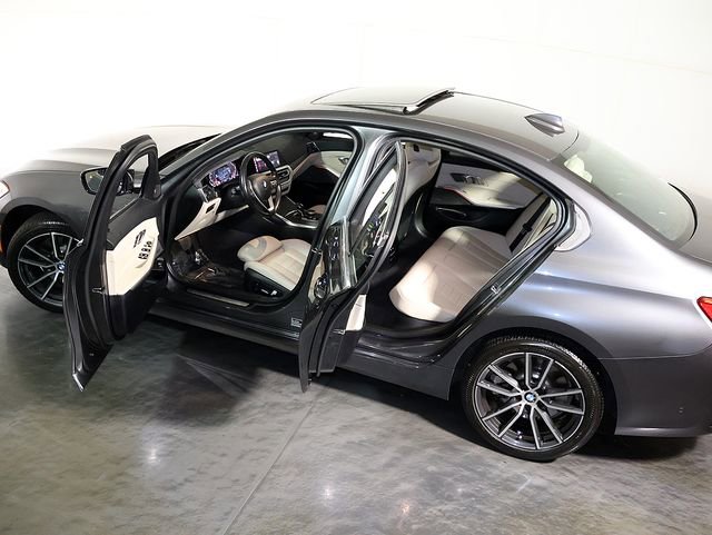 Used 2019 BMW 330i xDrive Sedan w/ Premium Package AWD/4WD image 5