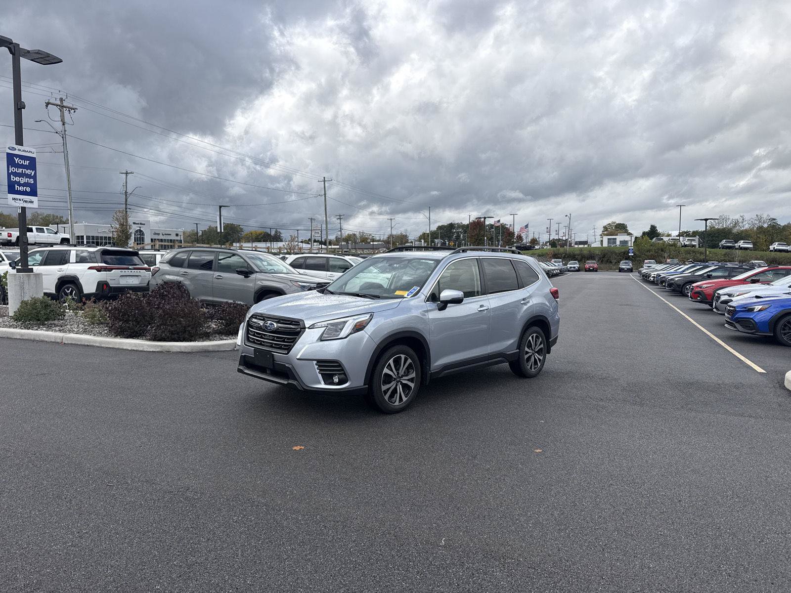 Used 2024 Subaru Forester Limited AWD/4WD image 4